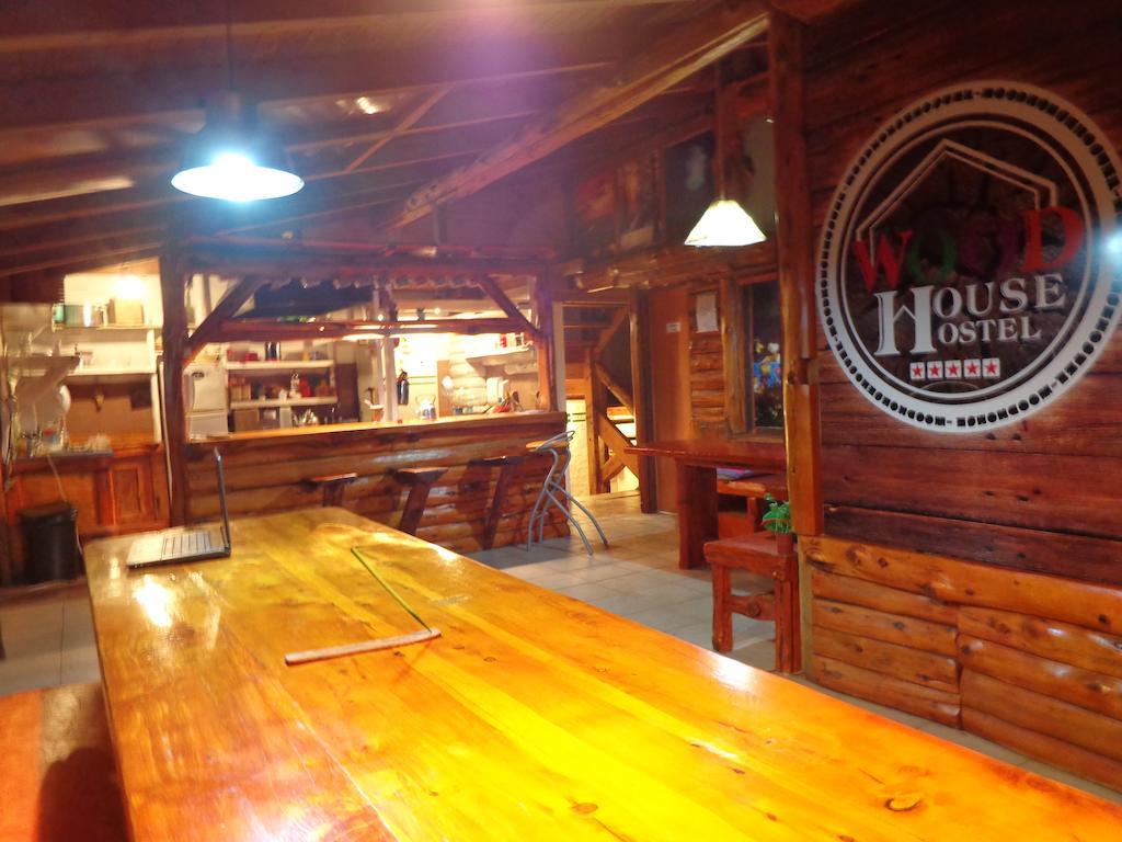 Wood House Hostel San Carlos de Bariloche Extérieur photo